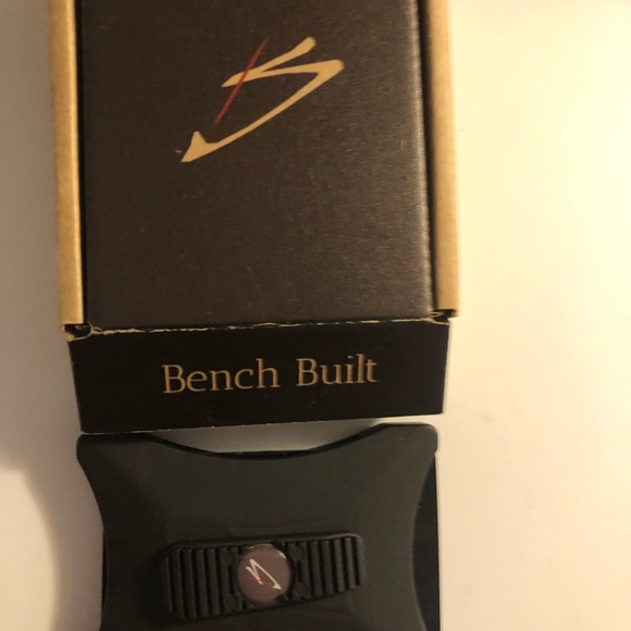 Bench Built men’s minimalist wallet - Picture 2 of 3